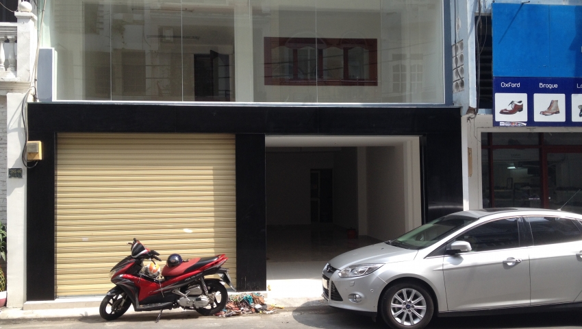 Cần bán Biệt thự HXH Hoàng Hoa Thám, Q.BT, dt: 228m2, 2 tầng, áp mái, nhà mới đẹp, giá bán 14 tỷ (TL)