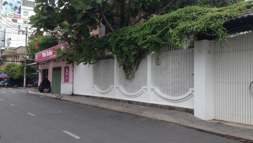 Cần bán gấp Biệt thự Đặng Dung, dt: 14mx24m, vị trí đẹp, giá bán 45 tỷ (TL)