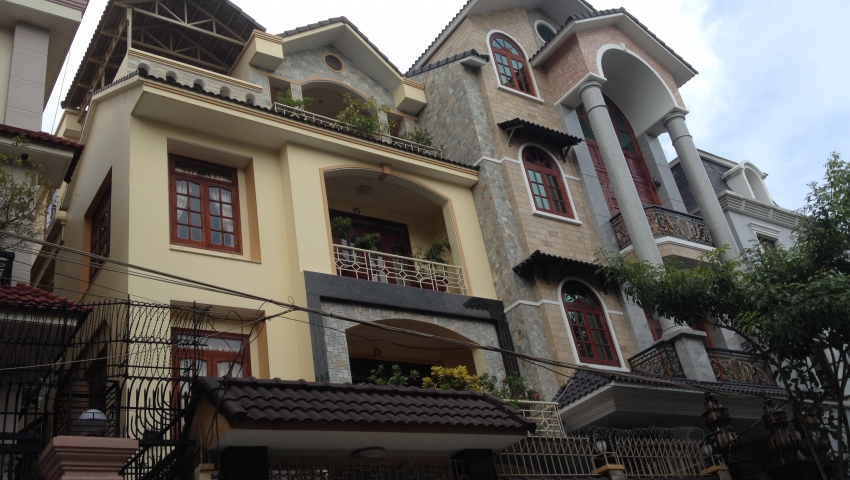 Cần bán Tòa nhà đang cho thuê 36 phòng đường Nguyễn Xí, Q.BT, dt: 440m2, hầm 5 lầu, giá 25 tỷ (TL)