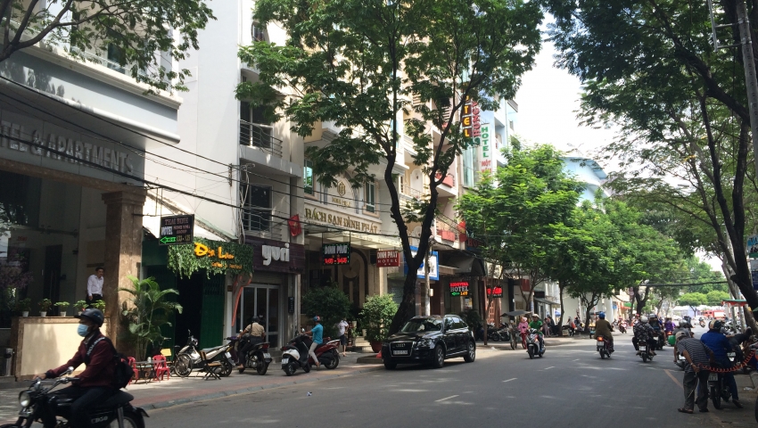 Cần bán nhà mặt tiền Phan Xích Long. P.2, Q.PN, dt: 8mx16, hầm trệt 4 lầu, TM, CT: 110 triệu, giá bán 36 tỷ (TL)